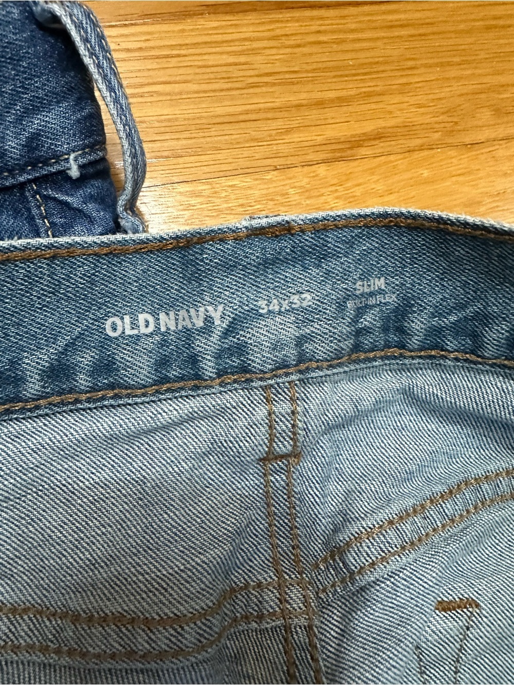 Old Navy 2 pairs men’s 34x32 one is slim fit and one is straight fit. - Picture 3 of 3
